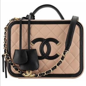 NEW Chanel CC Filigree Medium Vanity Case